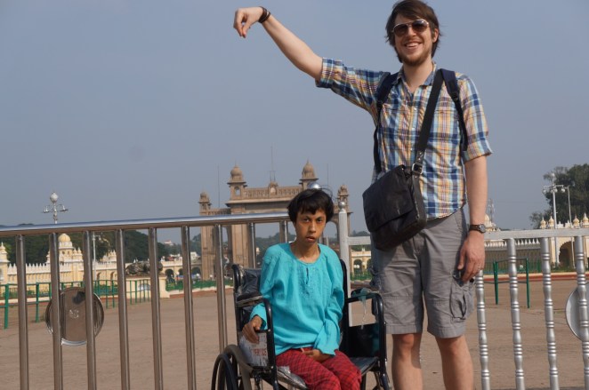 Cheesy cliche tourist photo fail